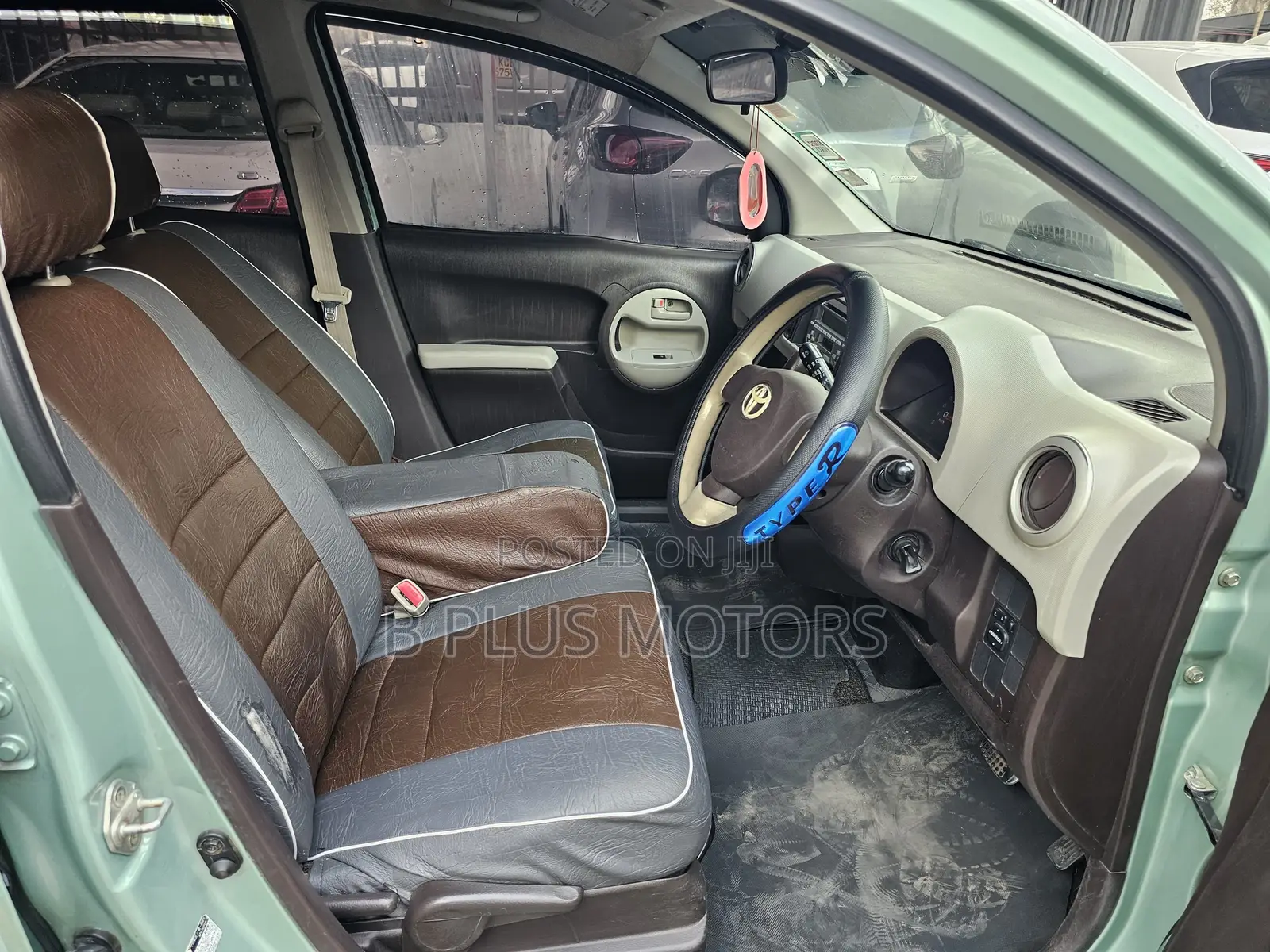 Toyota Passo 2012 Green