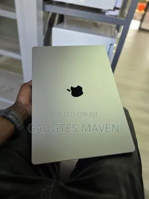 Laptop Apple MacBook Pro 2021 M1 16GB Apple M1 Pro SSD 512GB