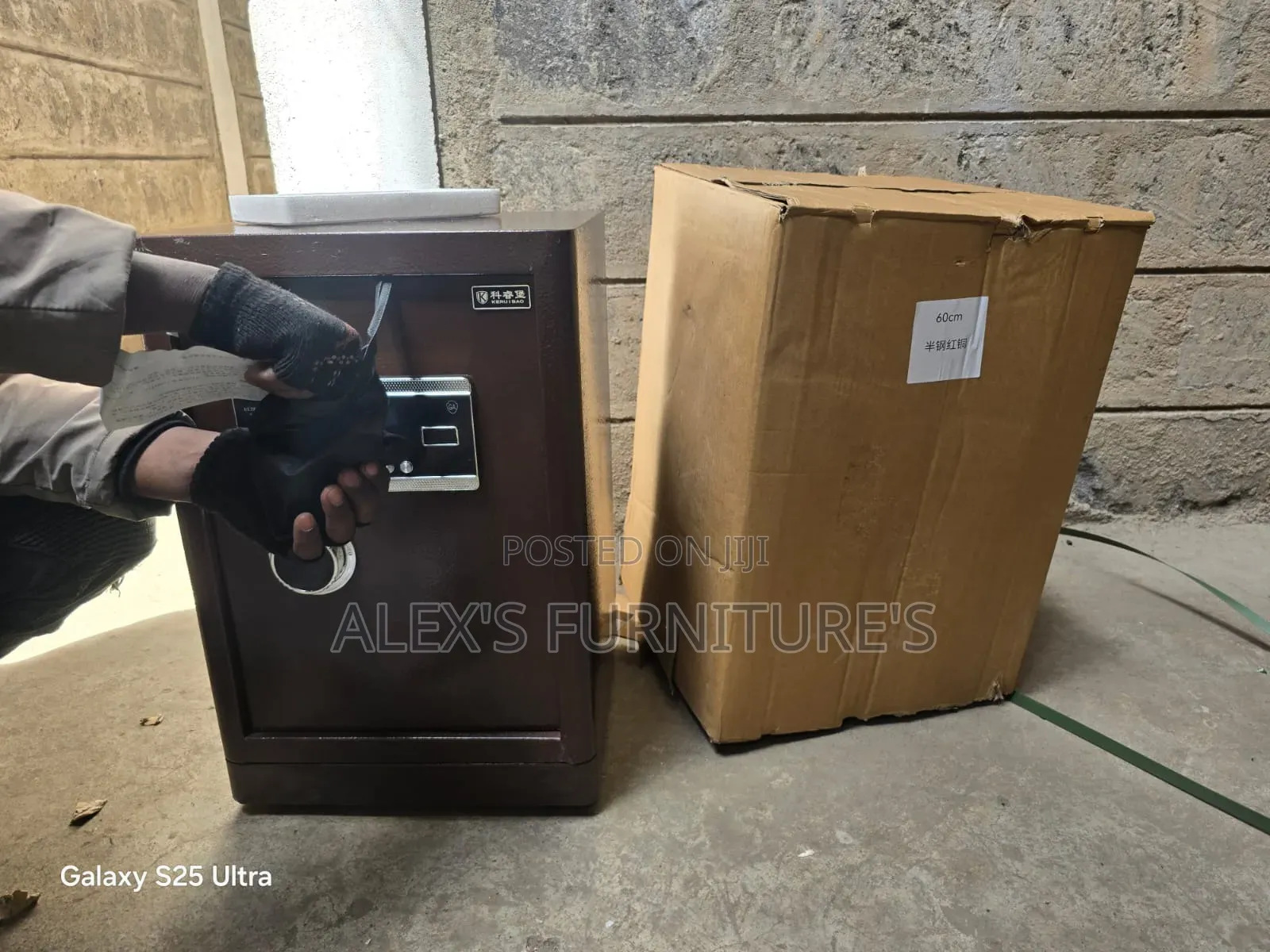 King 🤴 Hide the Important Thing Safe Box