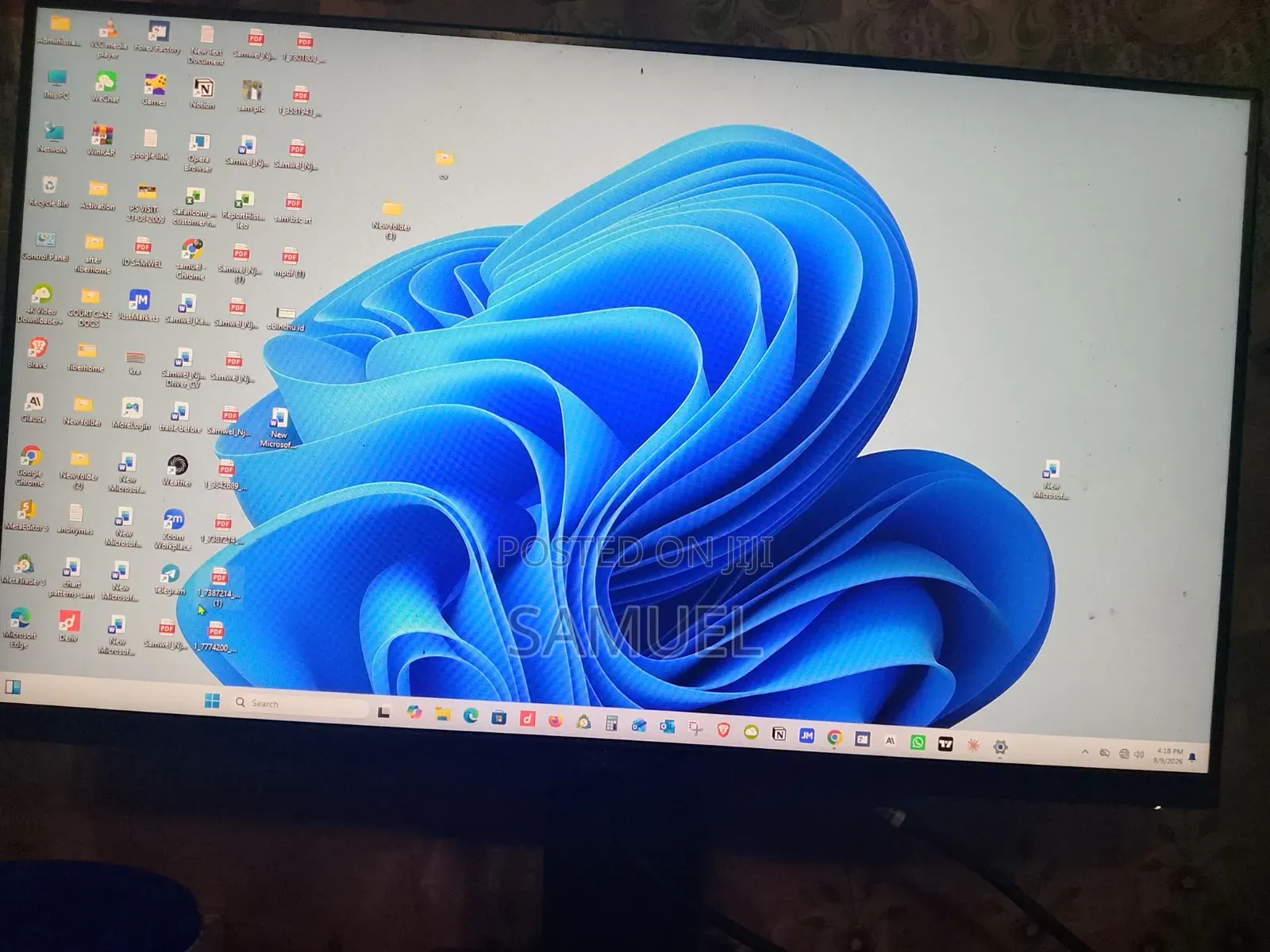 Monitors
Dell P2419 Frameless 24inch Monitor