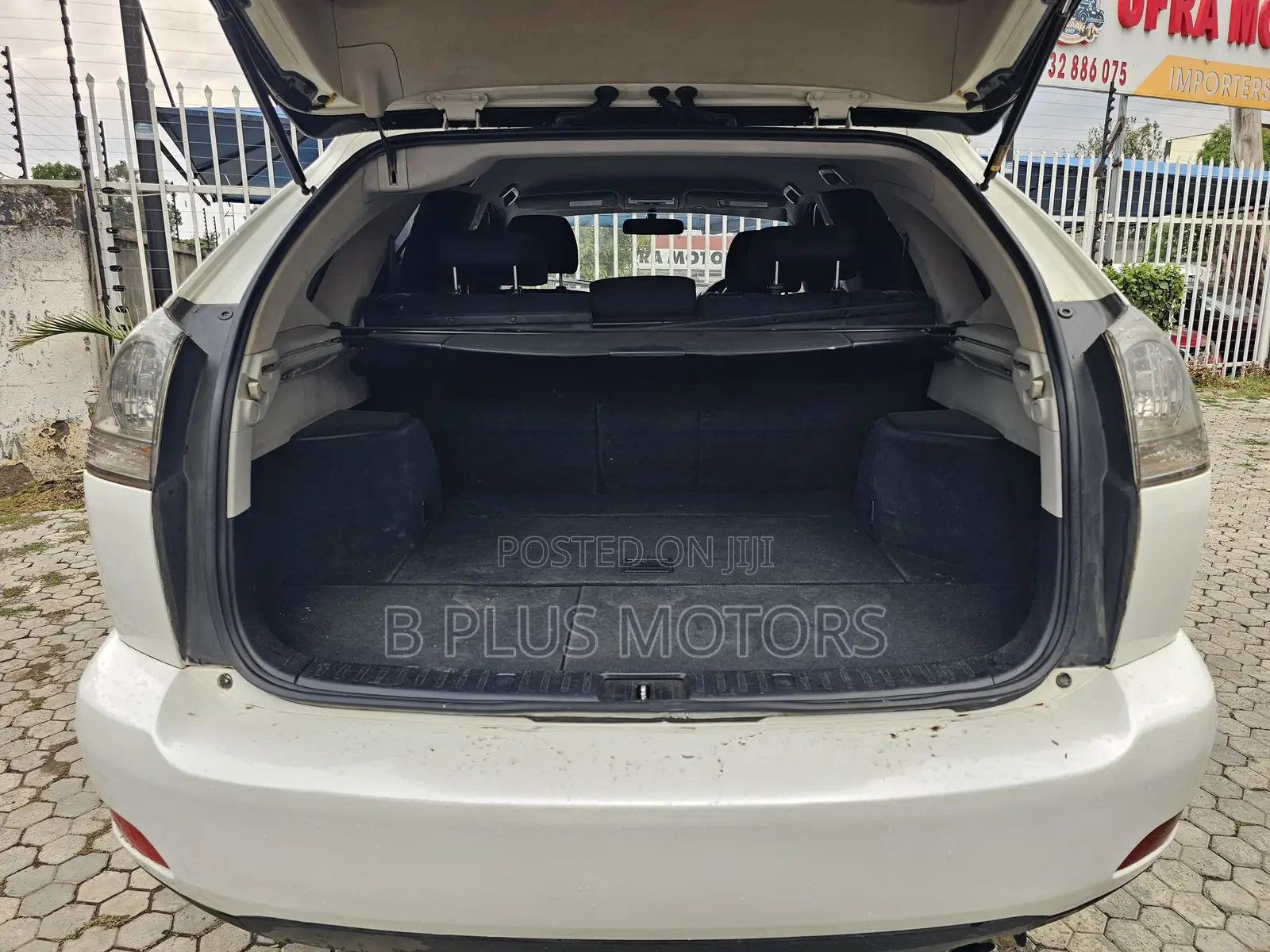 Toyota Harrier 2010 White