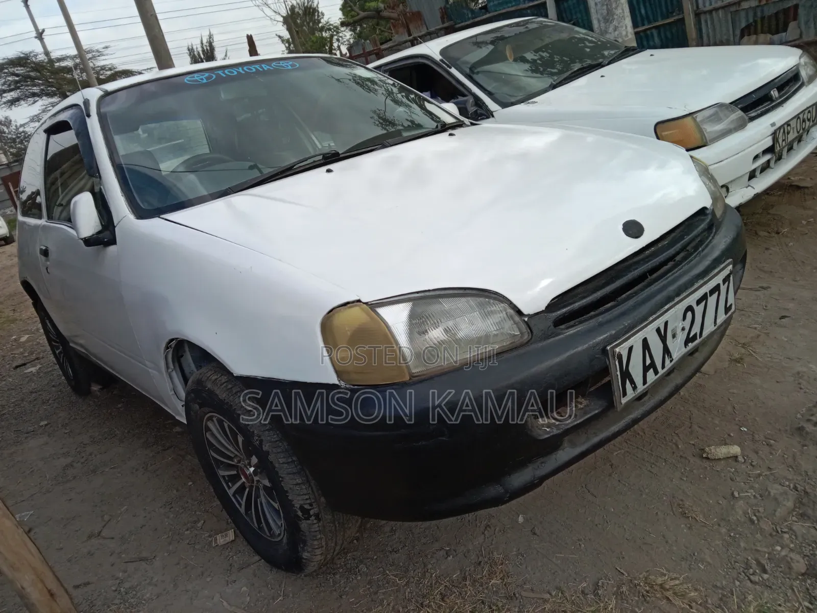 Toyota Vitz 2000 White