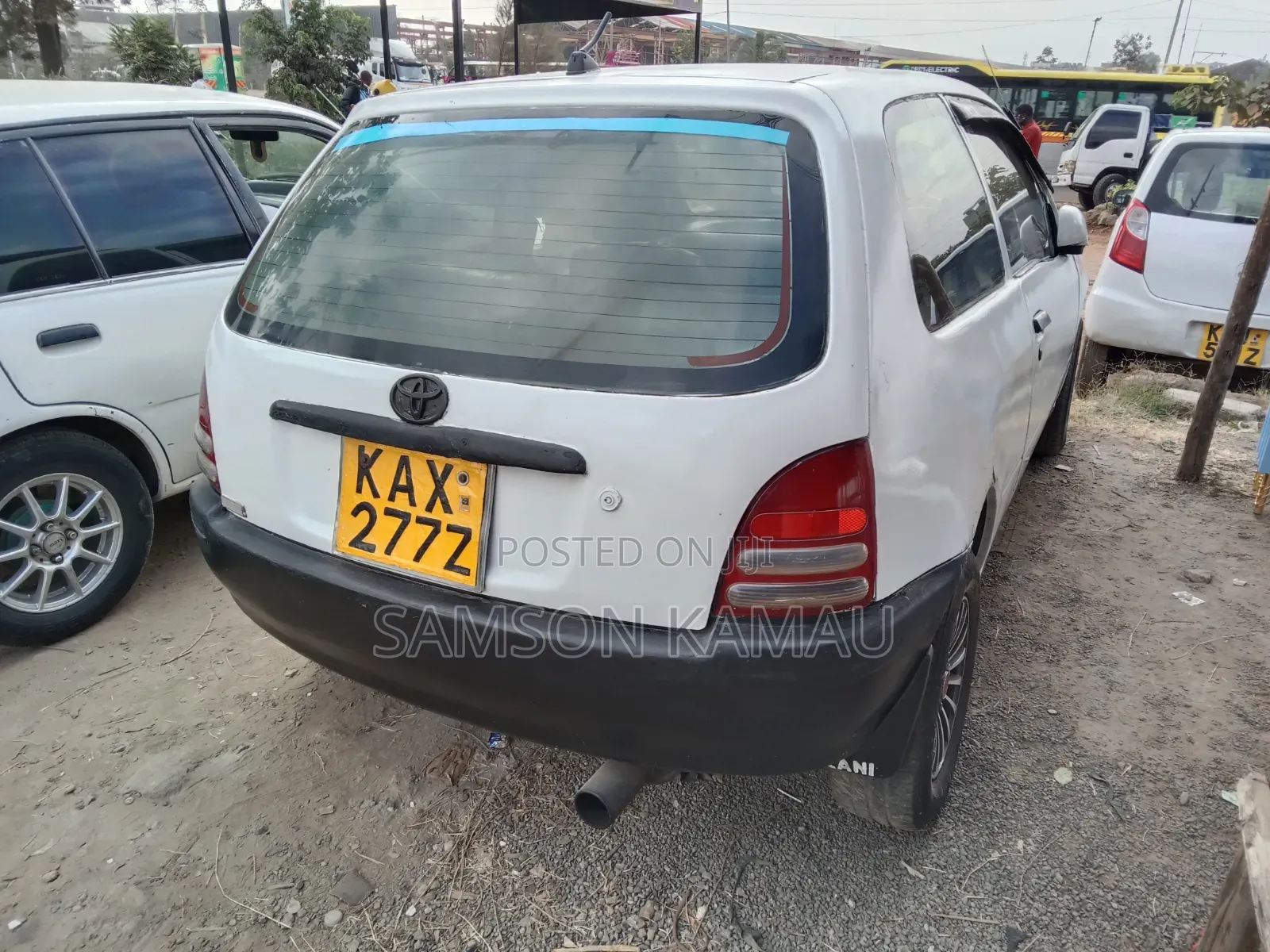 Toyota Vitz 2000 White