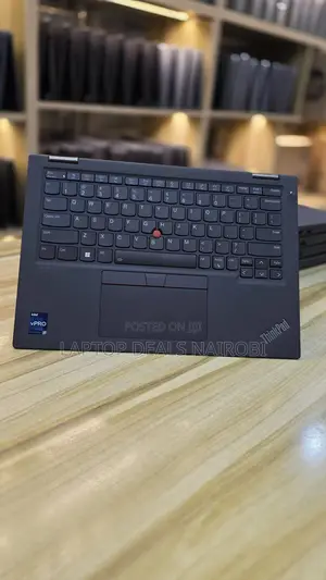 Laptop Lenovo ThinkPad x13 Yoga 16GB Intel Core i7 SSD 512GB