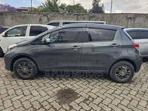 Toyota Vitz 2011 Gray