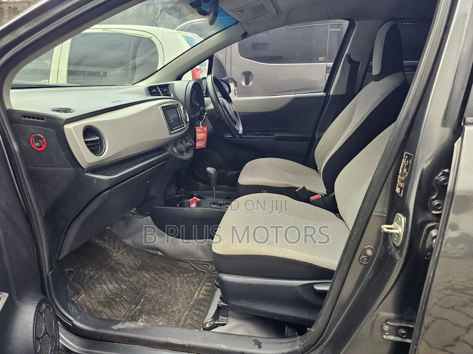 Toyota Vitz 2011 Gray
