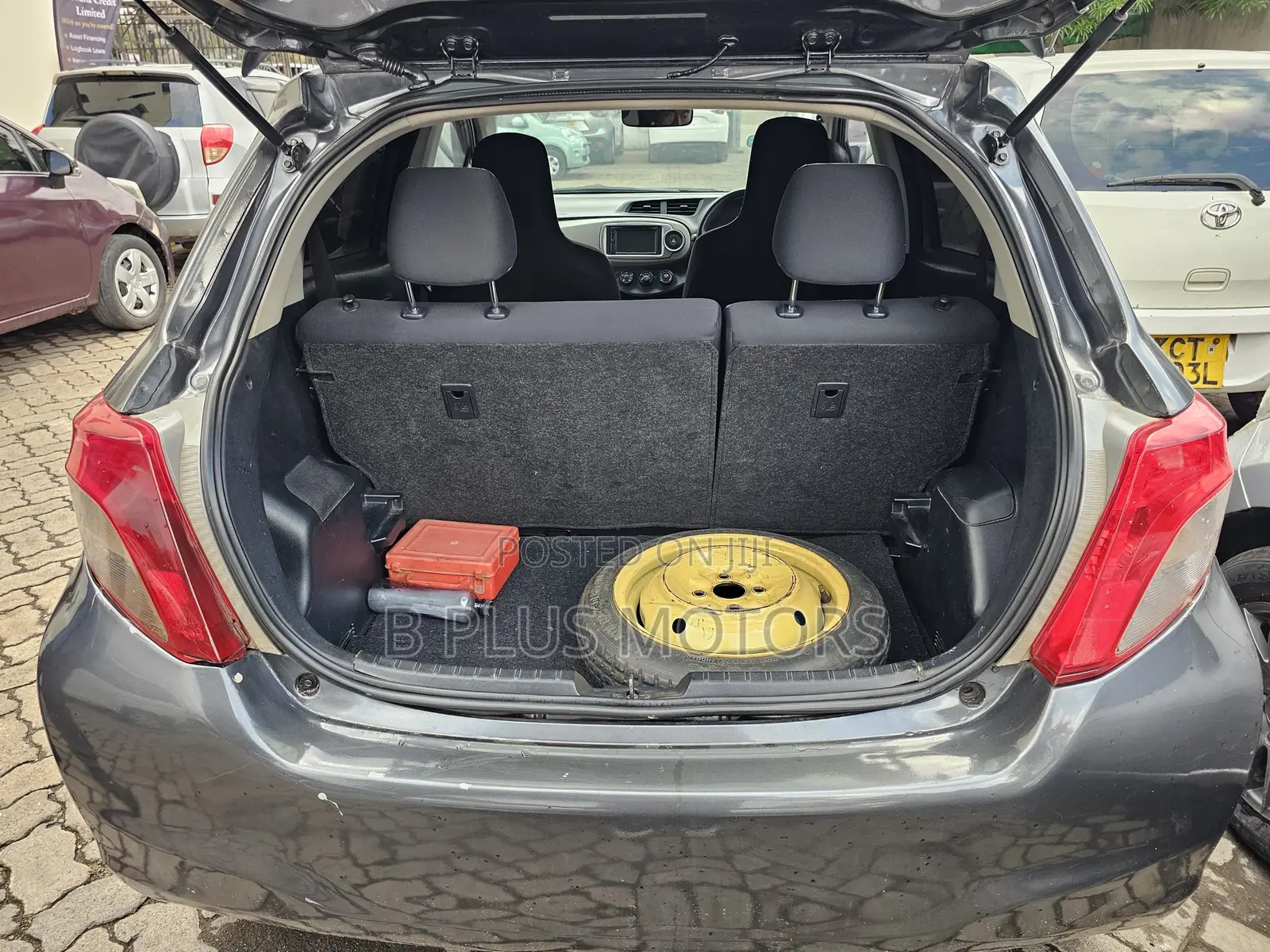Toyota Vitz 2011 Gray