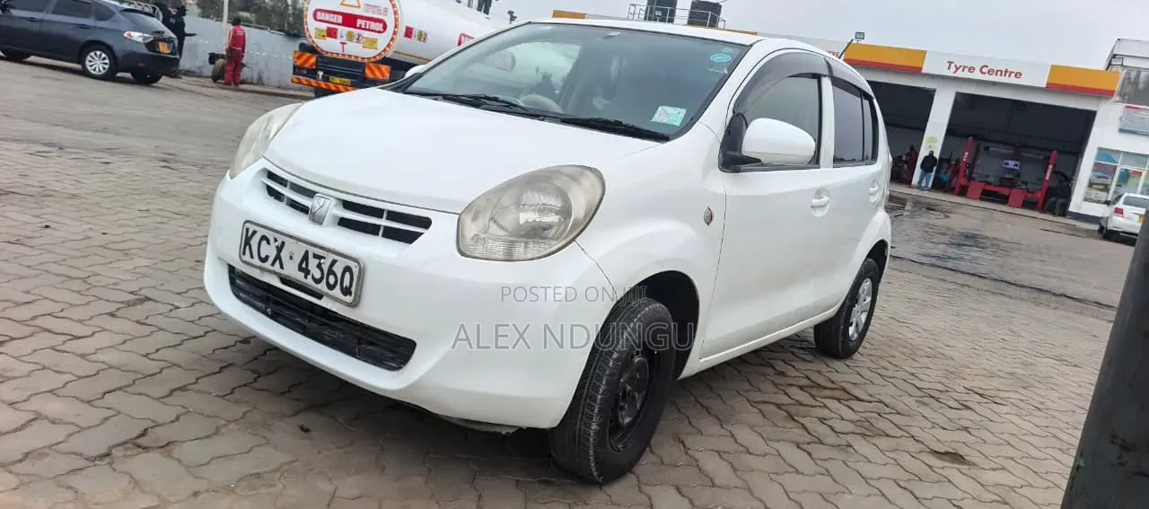 Toyota Passo 2012 White
