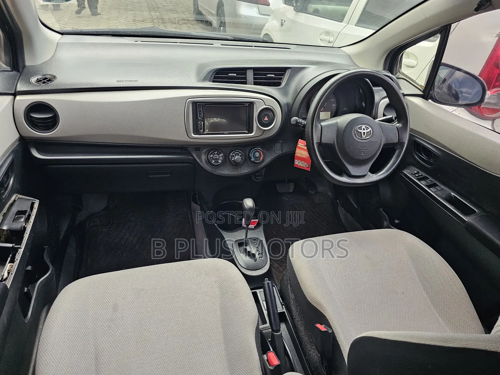 Toyota Vitz 2011 Gray