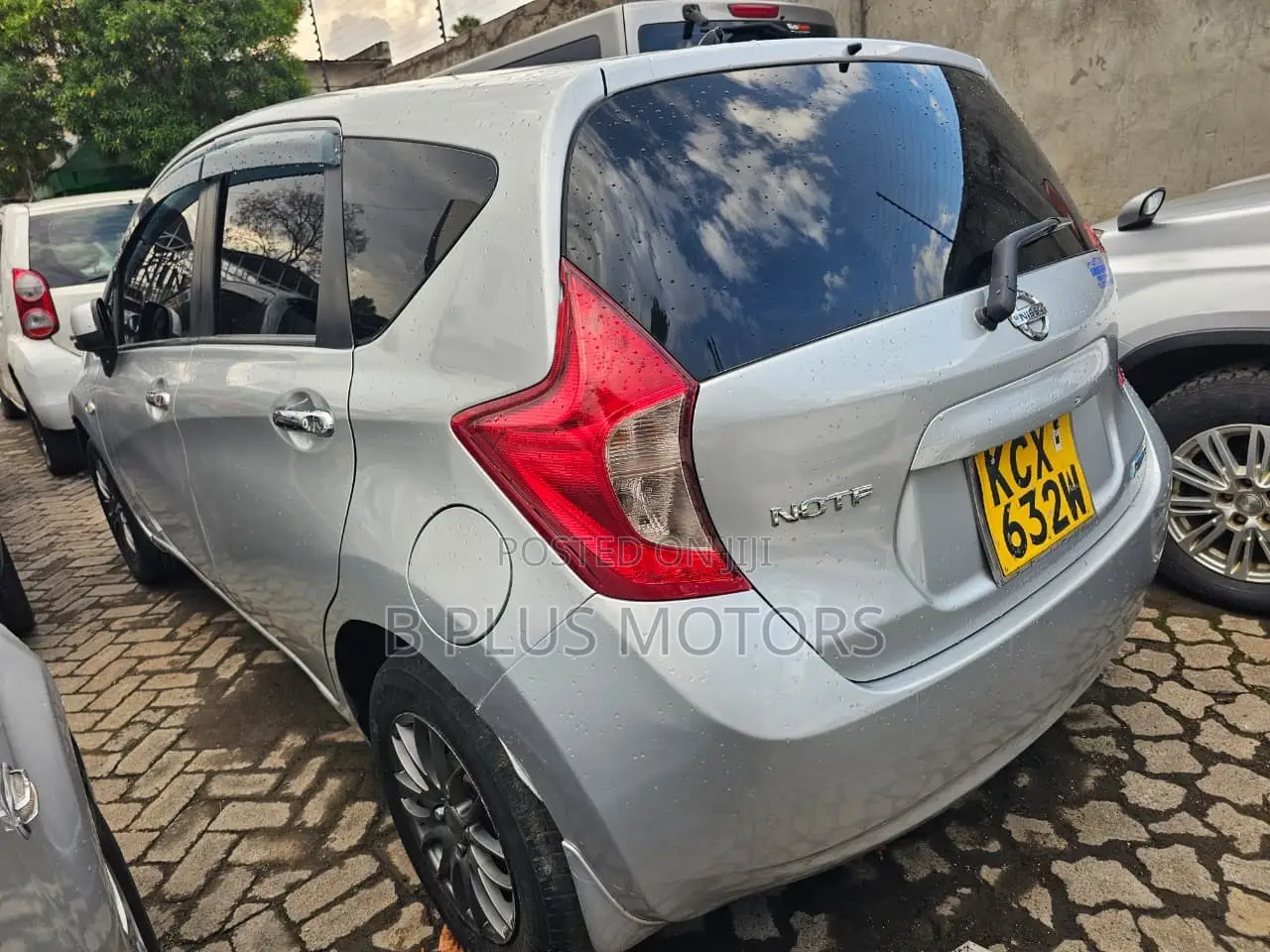 Nissan Note 2012 Silver