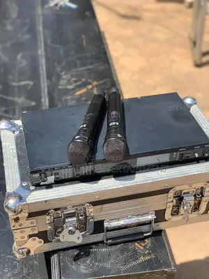 Wireless and Wired Mics Rental