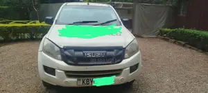 Isuzu D-MAX 2013 White