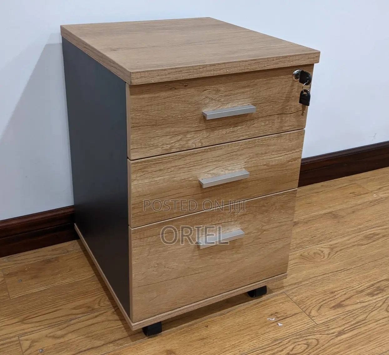 Compact Mobile Filing Pedestal