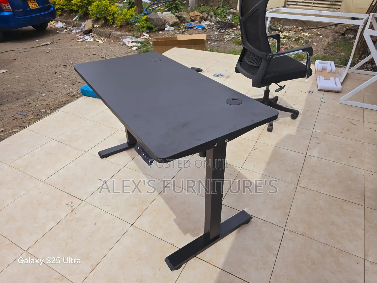 Office Desk With Adjustable Gears 