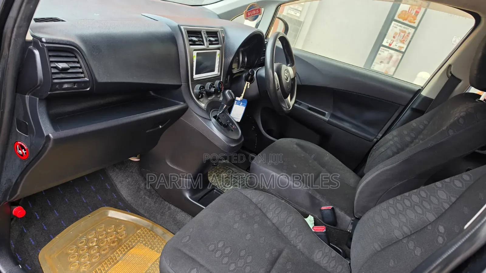 Toyota Ractis 2012 Black