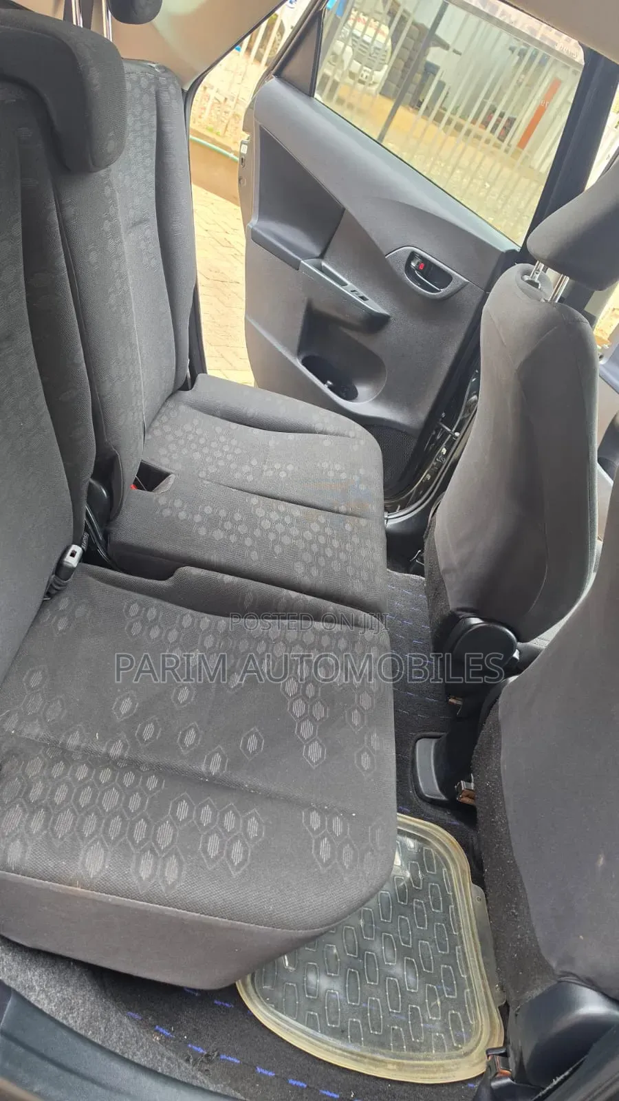 Toyota Ractis 2012 Black