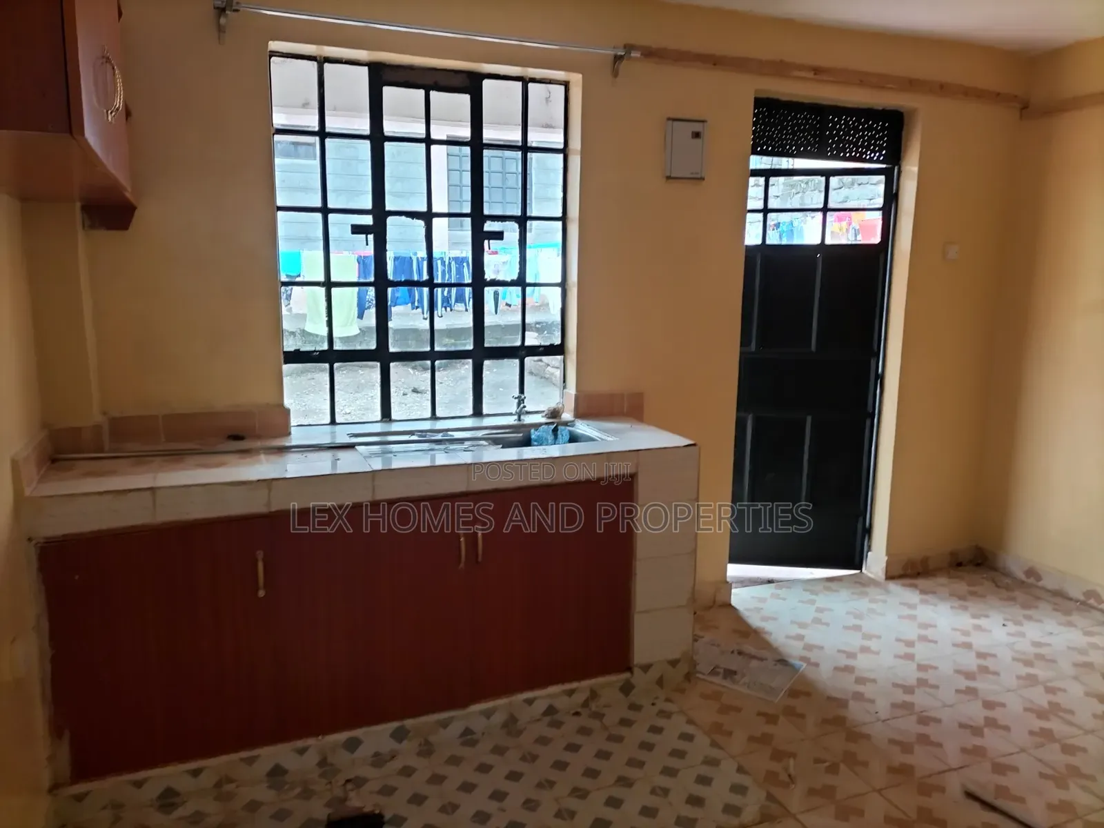 Mini Flat in Maasai Lodge for rent