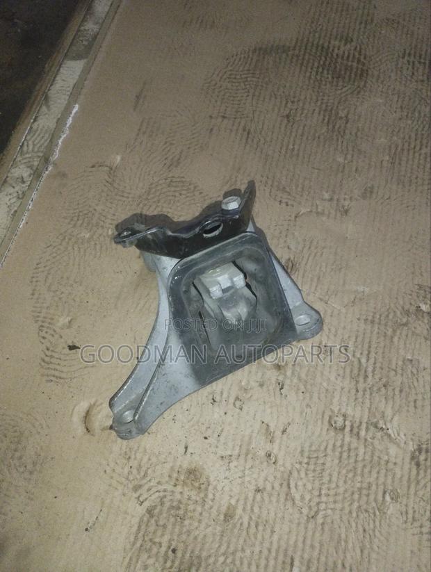 Honda Stream Rear Gearbox Mount