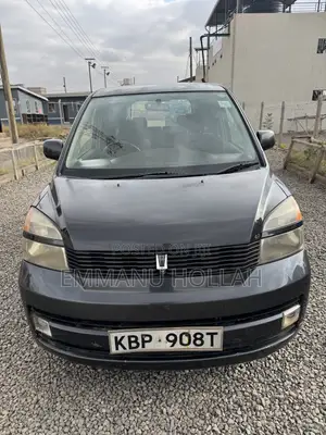 Toyota Voxy X 2WD 8-Seater 2006 Black