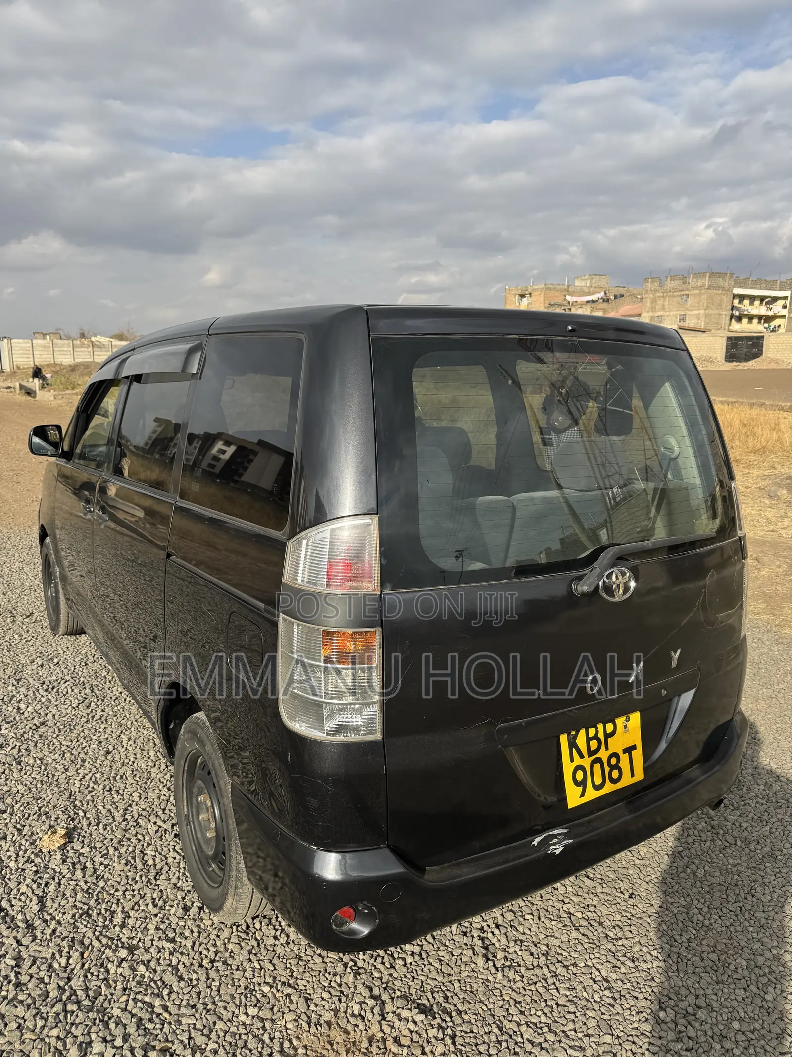 Toyota Voxy X 2WD 8-Seater 2006 Black