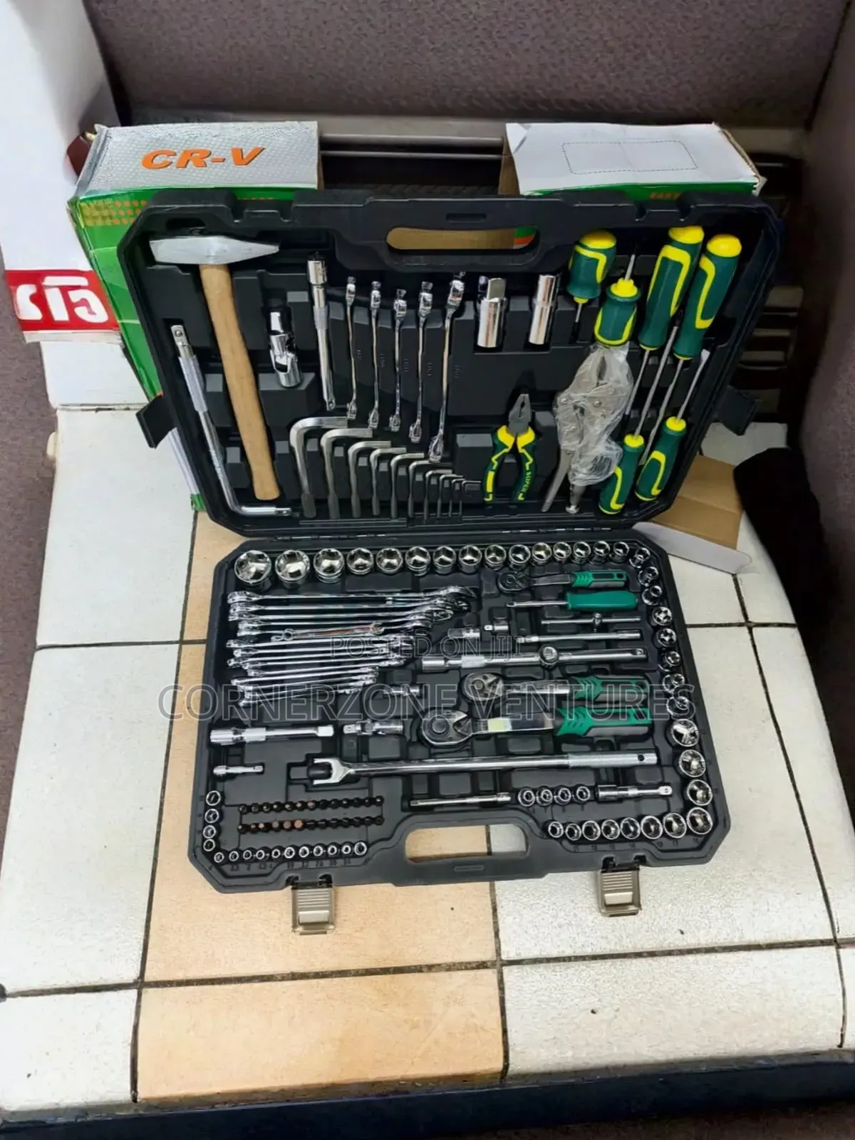 Heavy Duty Mechanical Tool Kit and Socket Wrench Set