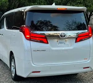 Toyota Alphard 2019 White