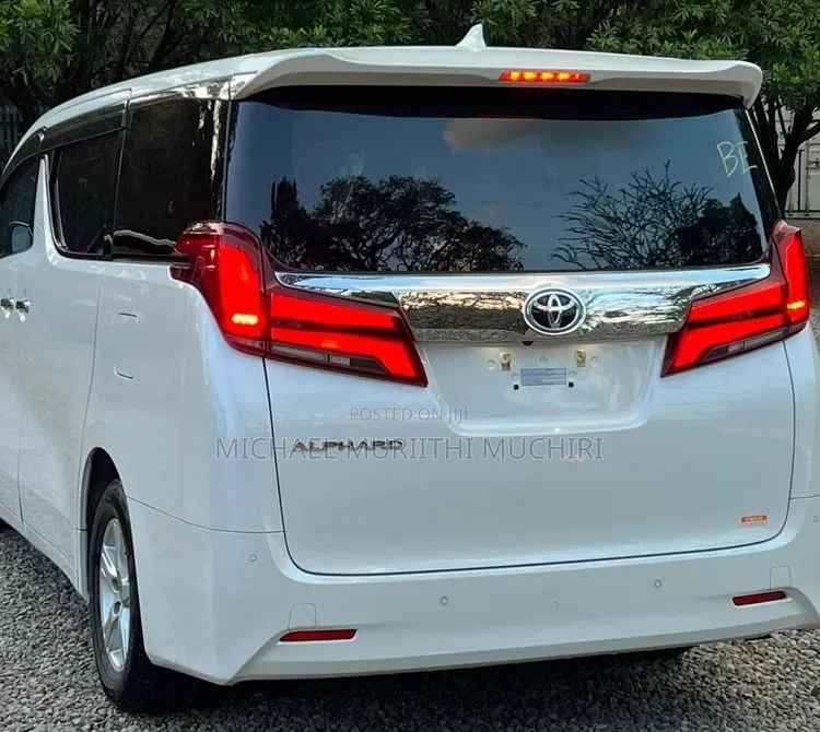 Toyota Alphard 2019 White