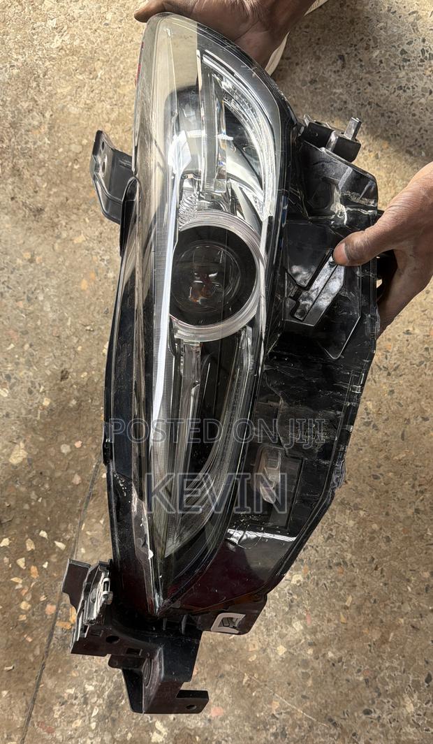 Headlight : Atenza 2018