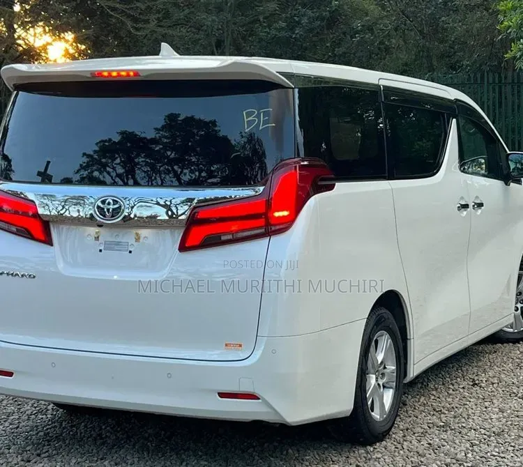 Toyota Alphard 2019 White