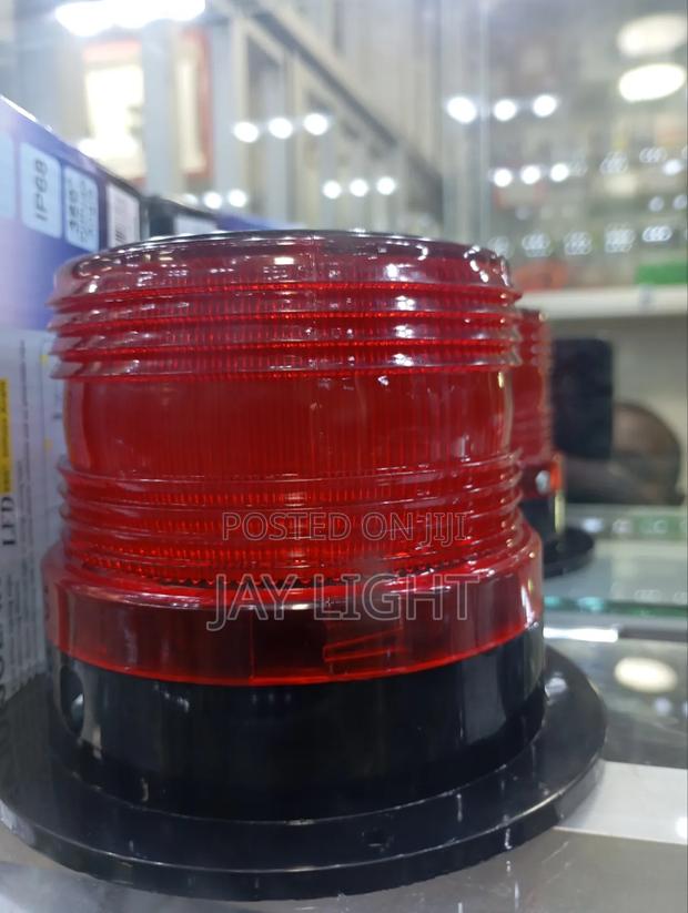 Solar Aviation Light Red Wave Length