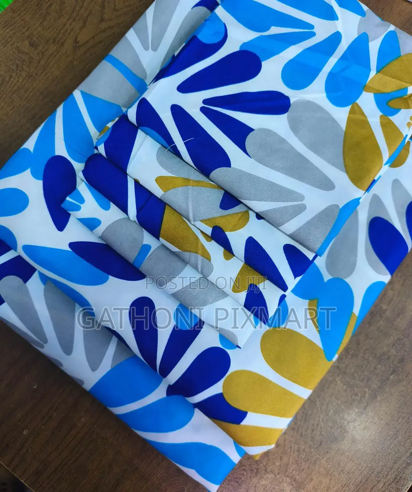 6-Piece Cotton Bedsheet Set – 2 Sheets + 4 Pillowcases