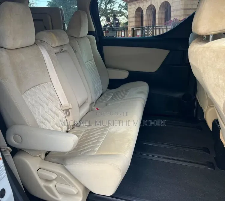 Toyota Alphard 2019 White