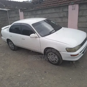 Toyota Corolla Sedan 1994 White