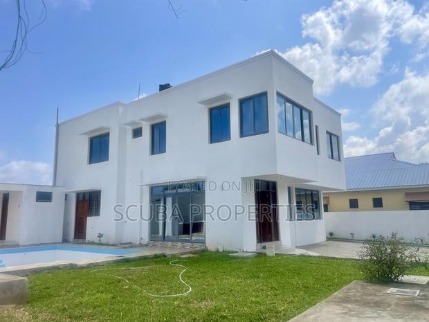4bdrm House in Casuarina, Town Centre for sale - main view