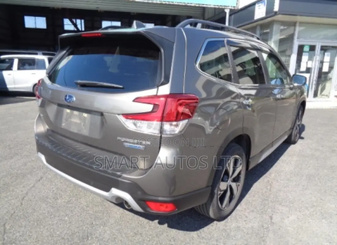 Subaru Forester 2.0XT Touring AWD 2018 Beige