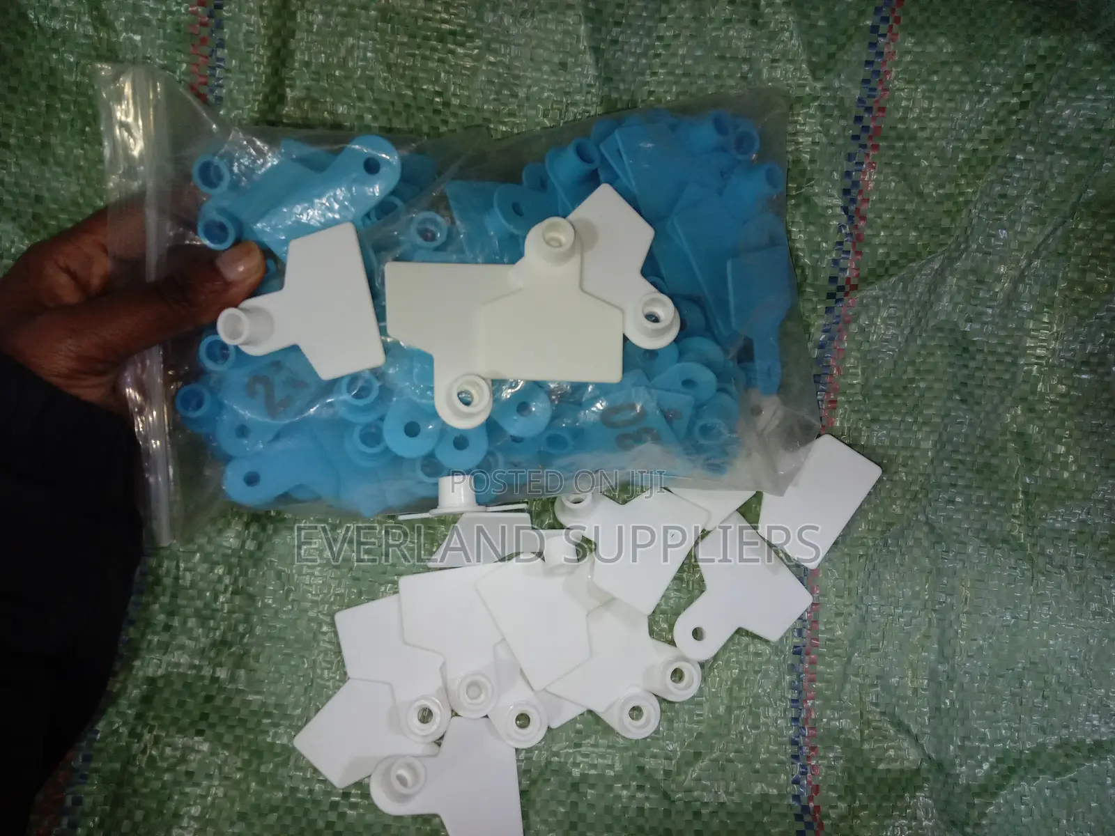 Ear Tags - Make Selection Easier a Pack