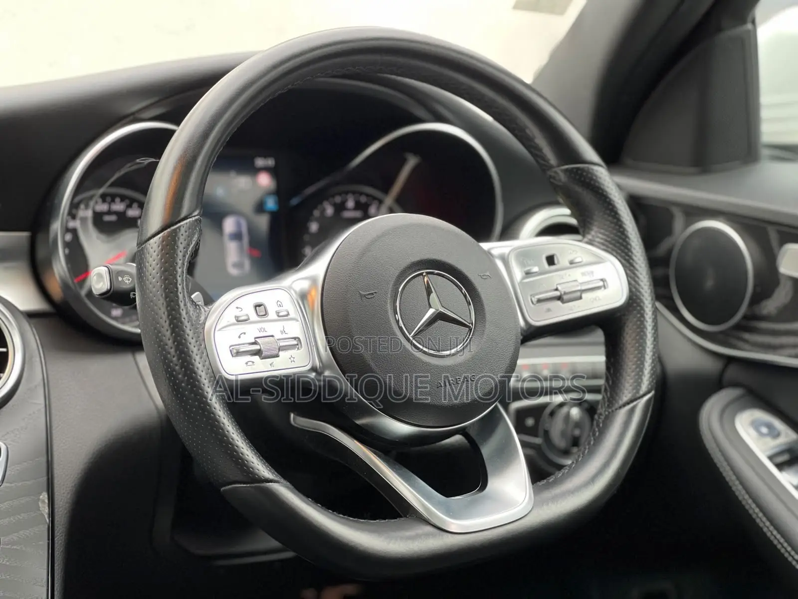 Mercedes-Benz C200 2019 White
