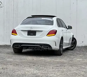 Mercedes-Benz C200 2019 White