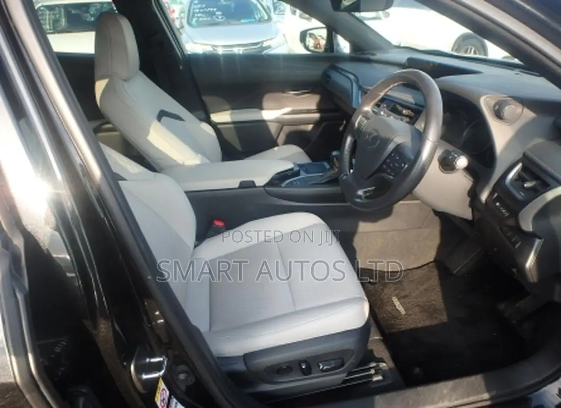 Lexus UX 200 2019 Black
