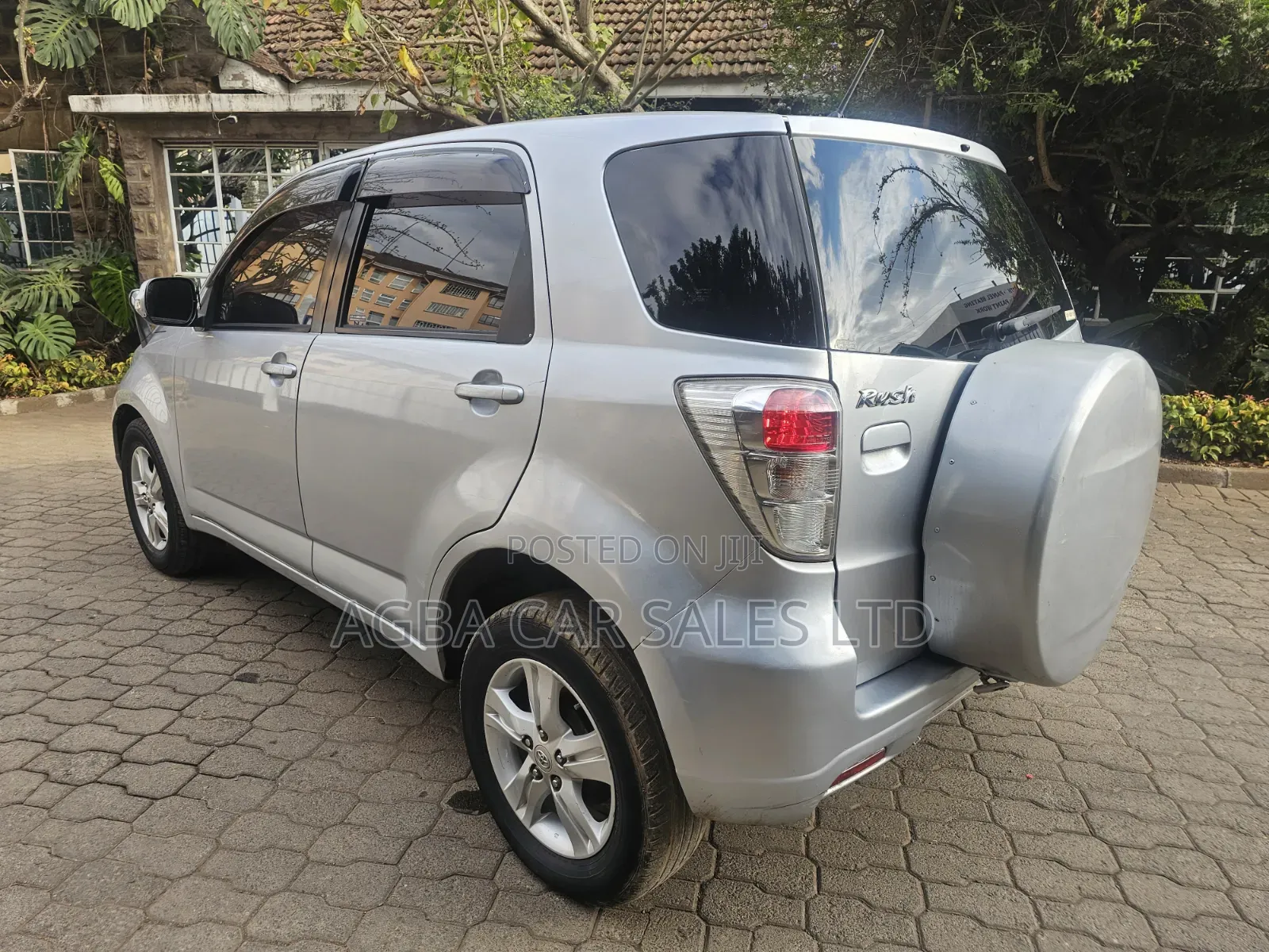 Toyota Rush 2014 Silver
