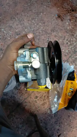 Toyota Hiace Shark/Hillux 3l/5l Engine Steering Pump