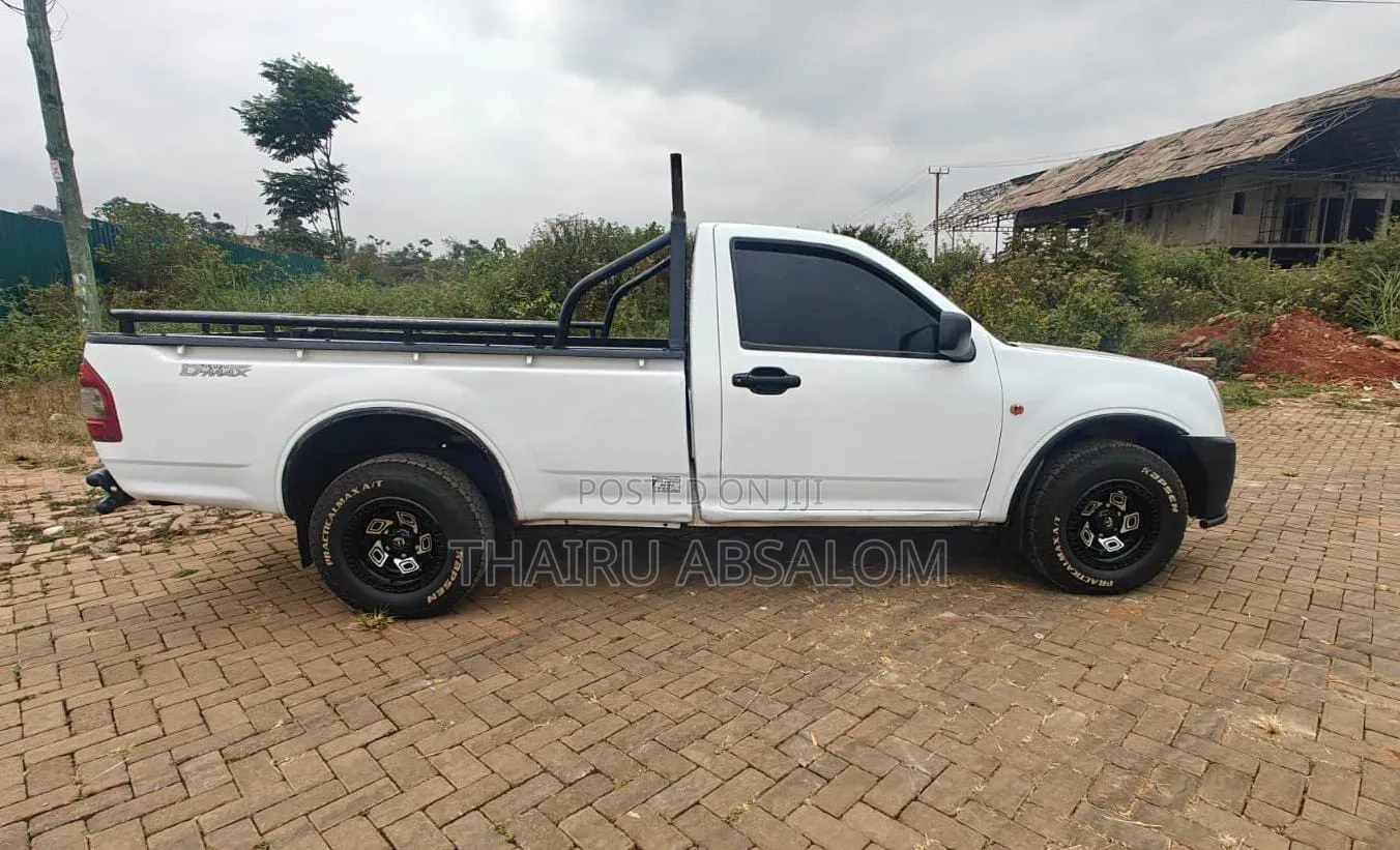 Isuzu D-MAX 2014 White