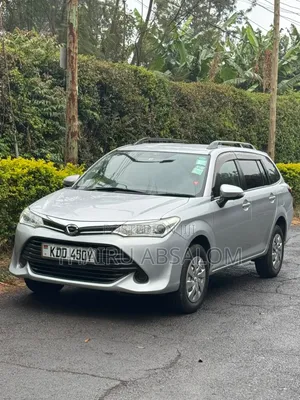 Toyota Corolla Fielder 2016 Silver
