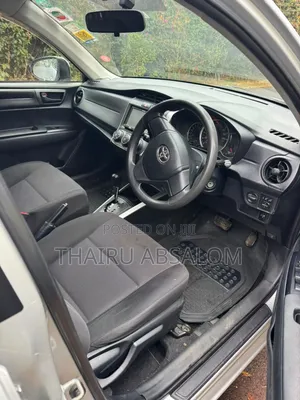 Toyota Corolla Fielder 2016 Silver