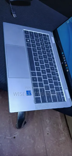 Laptop HP EliteBook x360 1030 G8 16GB Intel Core i5 SSD 512GB
