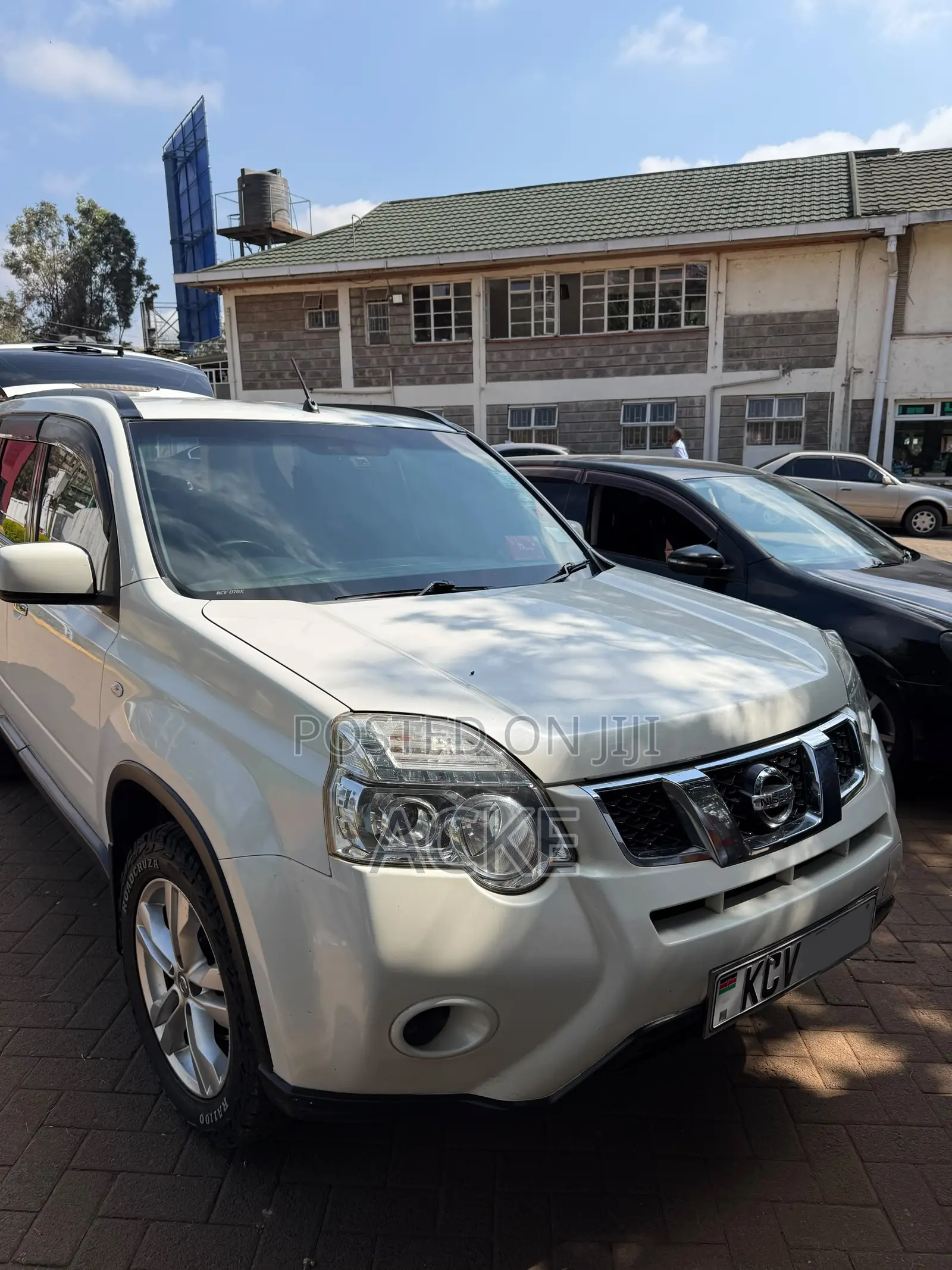 Nissan X-Trail 2012 White