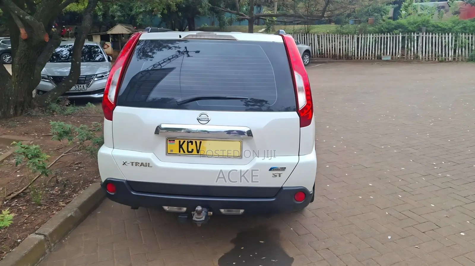 Nissan X-Trail 2012 White