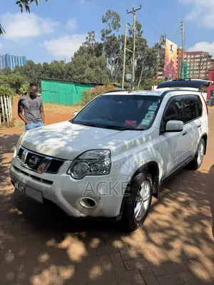Nissan X-Trail 2012 White