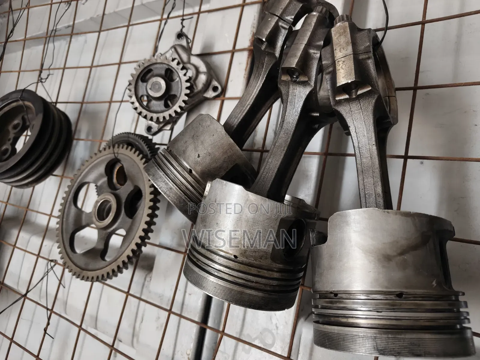 Isuzu 4.3 Pistons and Camshaft Rings