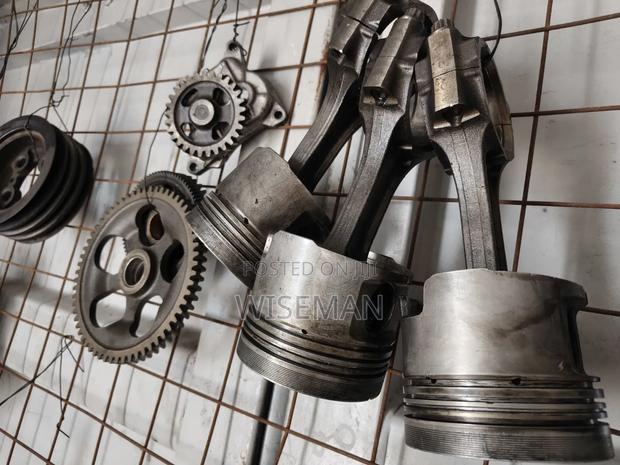 Isuzu 4.3 Pistons and Camshaft Rings